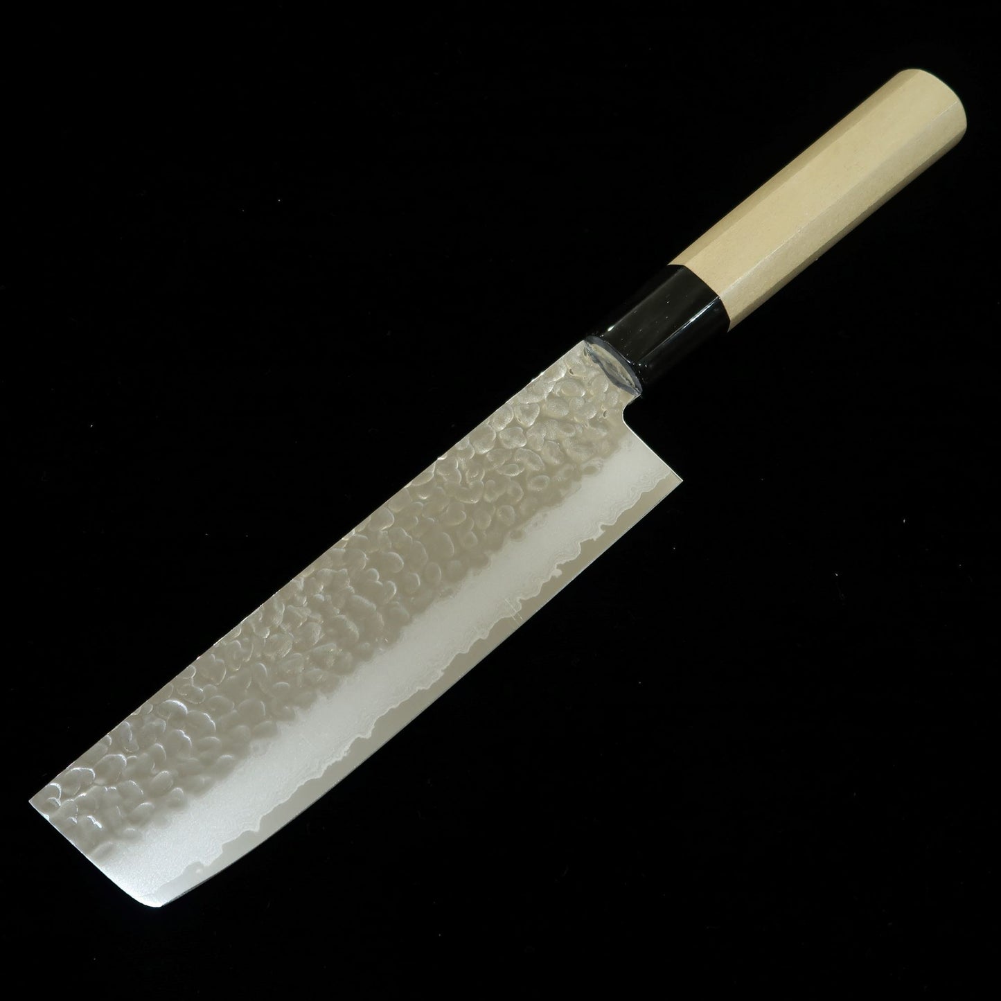 Nakiri MIURA aço inoxidável molibdênio Acabamento damasco martelado (160mm)