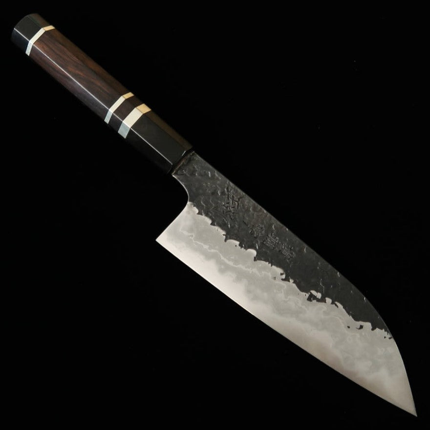 Kisuke KISUKE Enn forja de cuchillos Manaka Santoku Aogami nº1 acabado martillado damasco Kasumi auténtico mango de ébano con anillo de plata (160 mm)