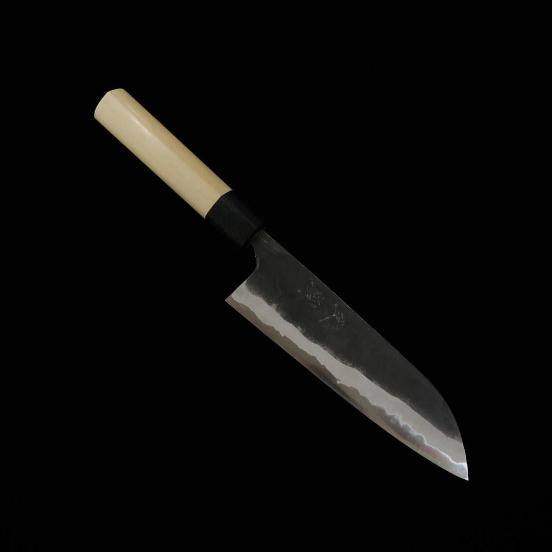 Santoku MIURA by Shindo Aogami no.2 acabado negro, mango de magnolia y cuerno de búfalo (165 mm)