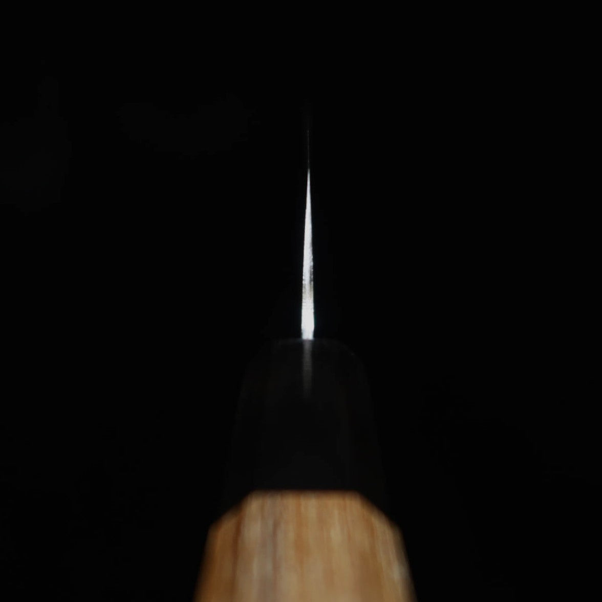 MIURA Santoku VG-10 martelé Manche en teck (165 mm)