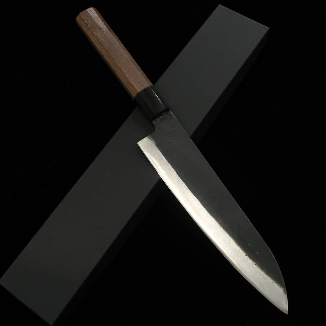 MIURA Gyuto Aogami Nº1, acabamento kuro-uchi, cabo octogonal de nogueira (210mm)