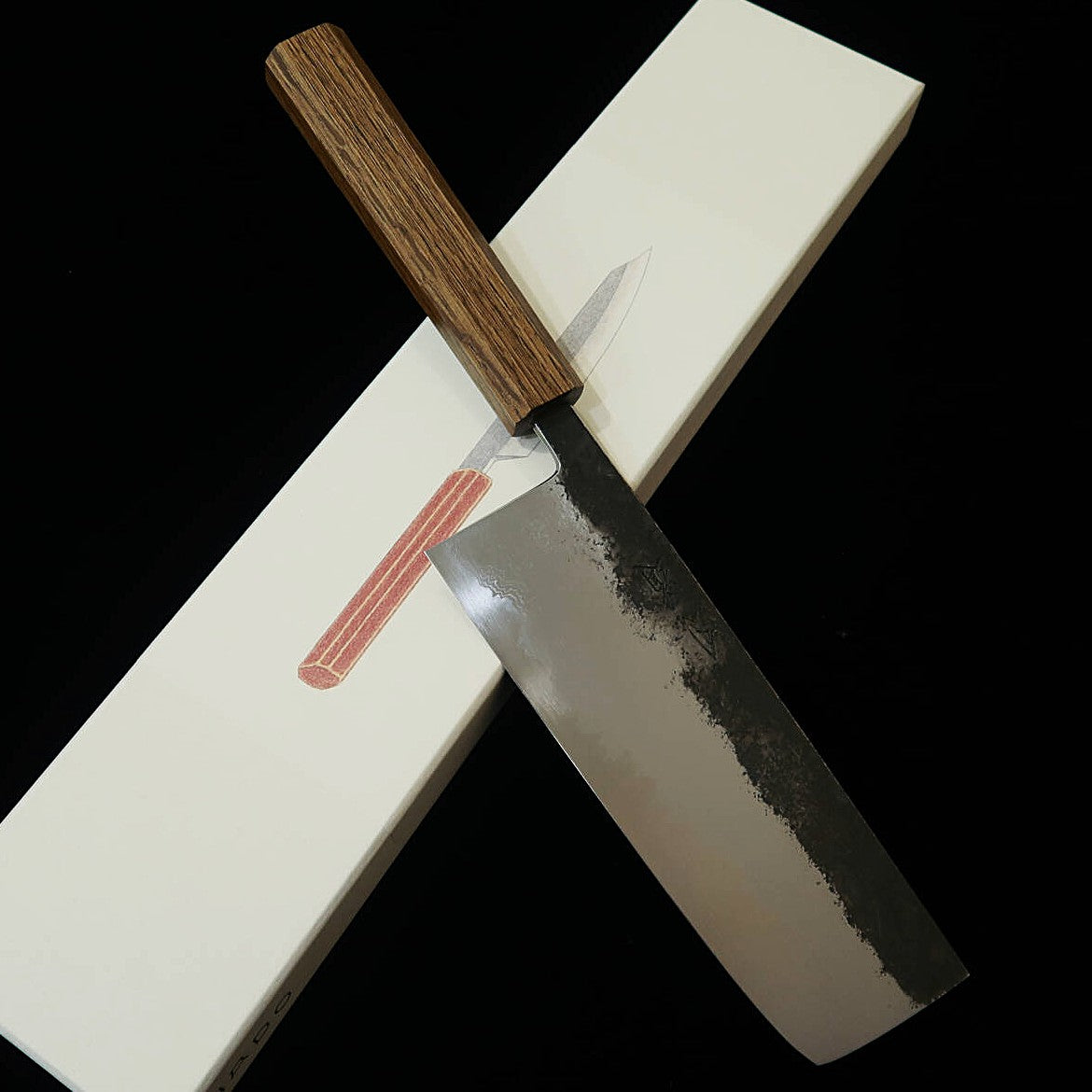 HADO Aogami No.1 Finition noire, damassé, Nakiri, manche octogonal en chêne noir (165 mm)