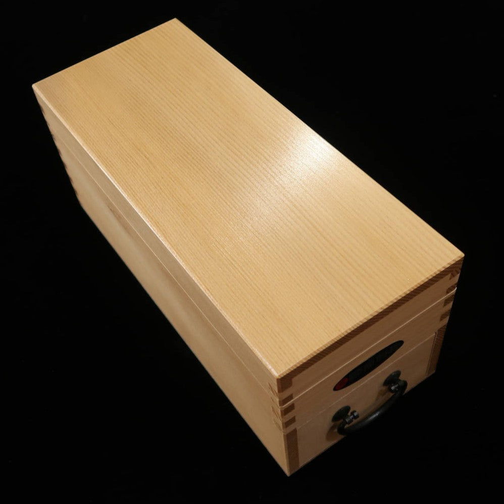 Boîte à copeaux de bonite, Ōza 01003