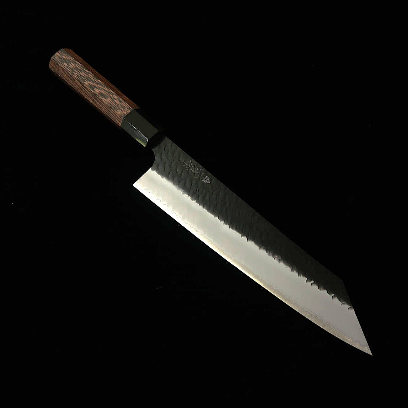 二唐刃物鍛造所 NIGARA 切付牛刀 SG2 鎚目黒打 ウェンジ八角柄（240mm