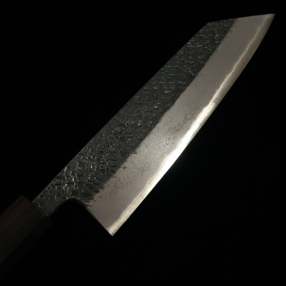 Tosa Muneishi Bunka Aço Azul No.2, acabamento martelado, lâmina preta, cabo octogonal em ébano (165mm)