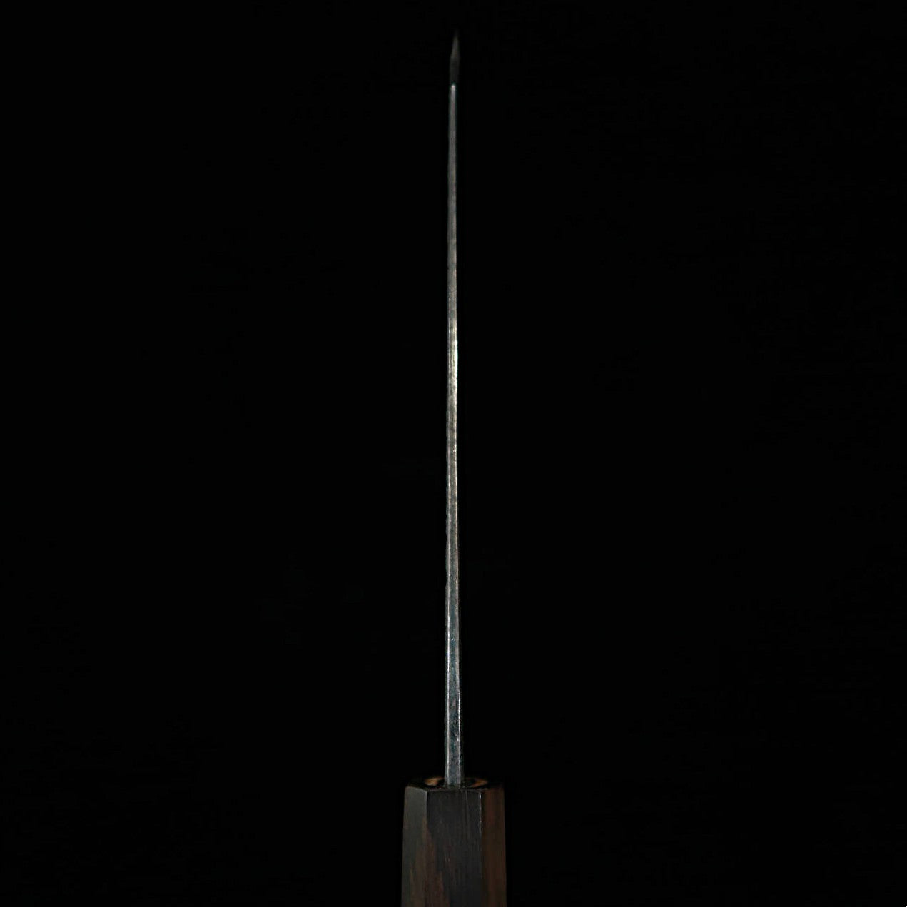 Tosa Muneishi Bunka Aço Azul No.2, acabamento martelado, lâmina preta, cabo octogonal em ébano (165mm)