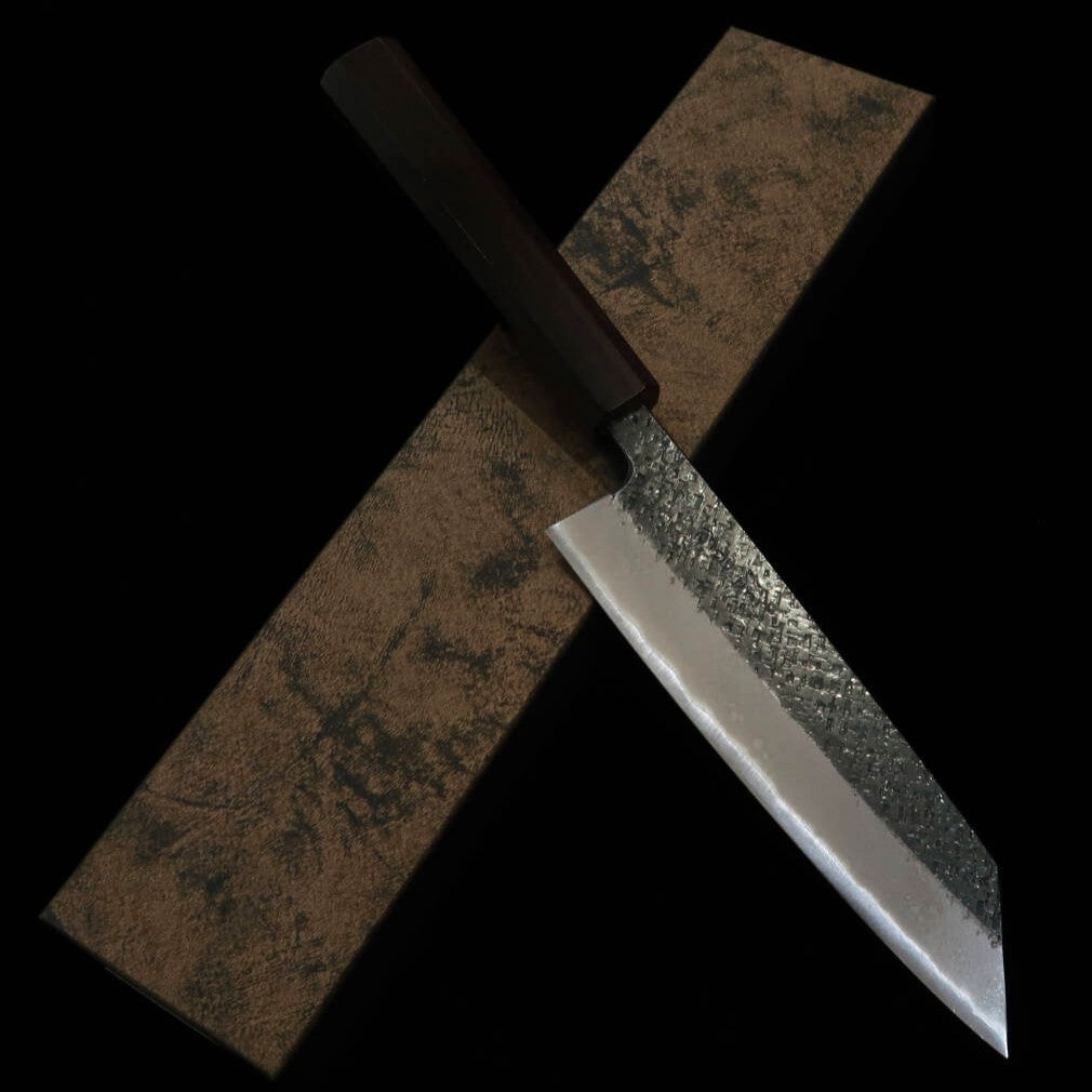 Tosa Muneishi Bunka Aço Azul No.2, acabamento martelado, lâmina preta, cabo octogonal em ébano (165mm)