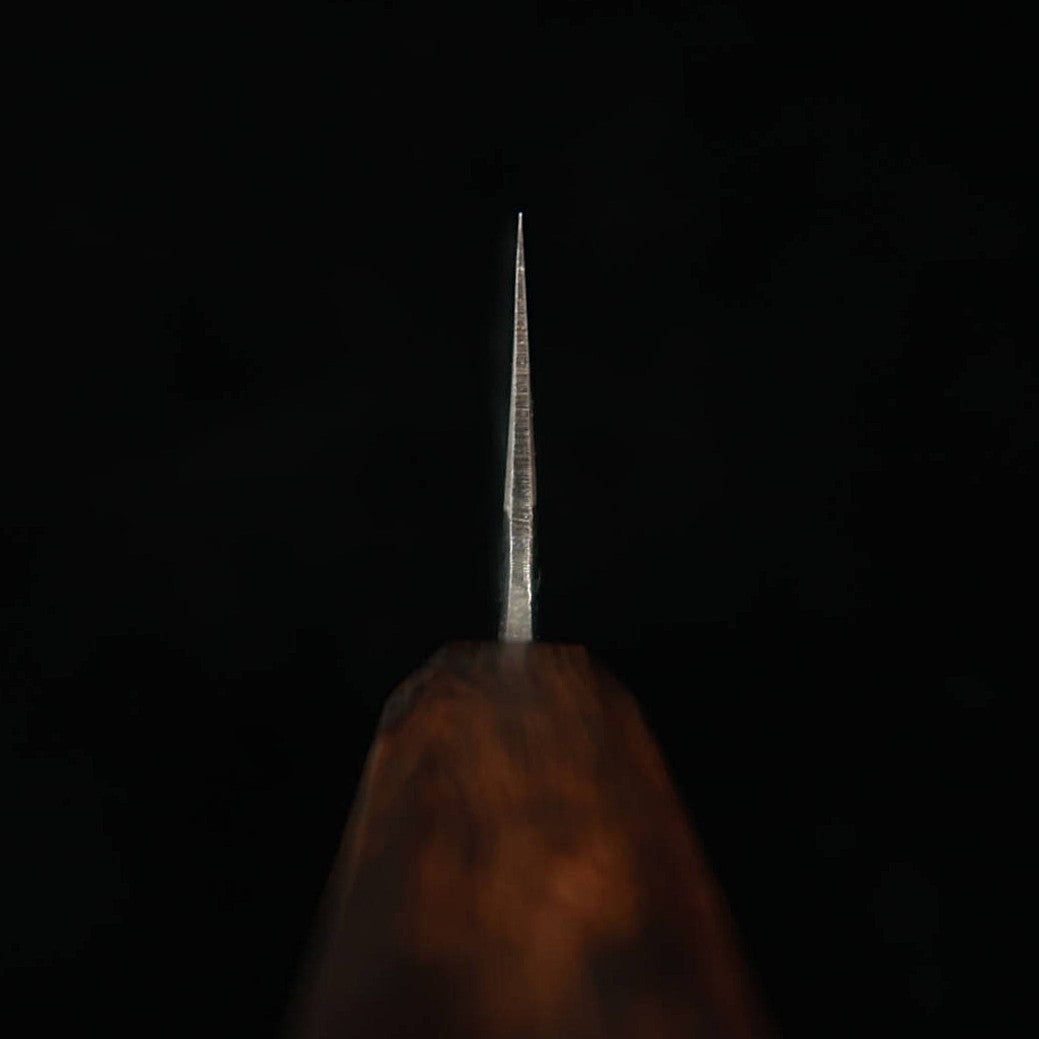 Tosa Muneishi TOSAMUNEISHI Santoku Aogami n°2 martelé, finition noire, manche octogonal en ébène (165 mm)