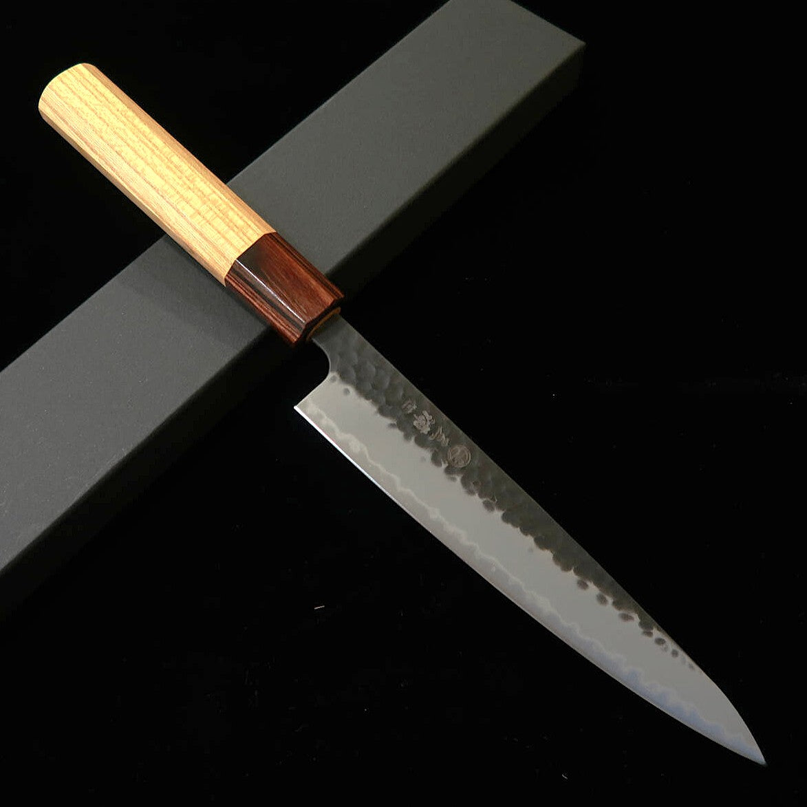 三浦MIURA ペティ 青紙スーパー 黒打ち鎚目 欅八角柄(150mm)