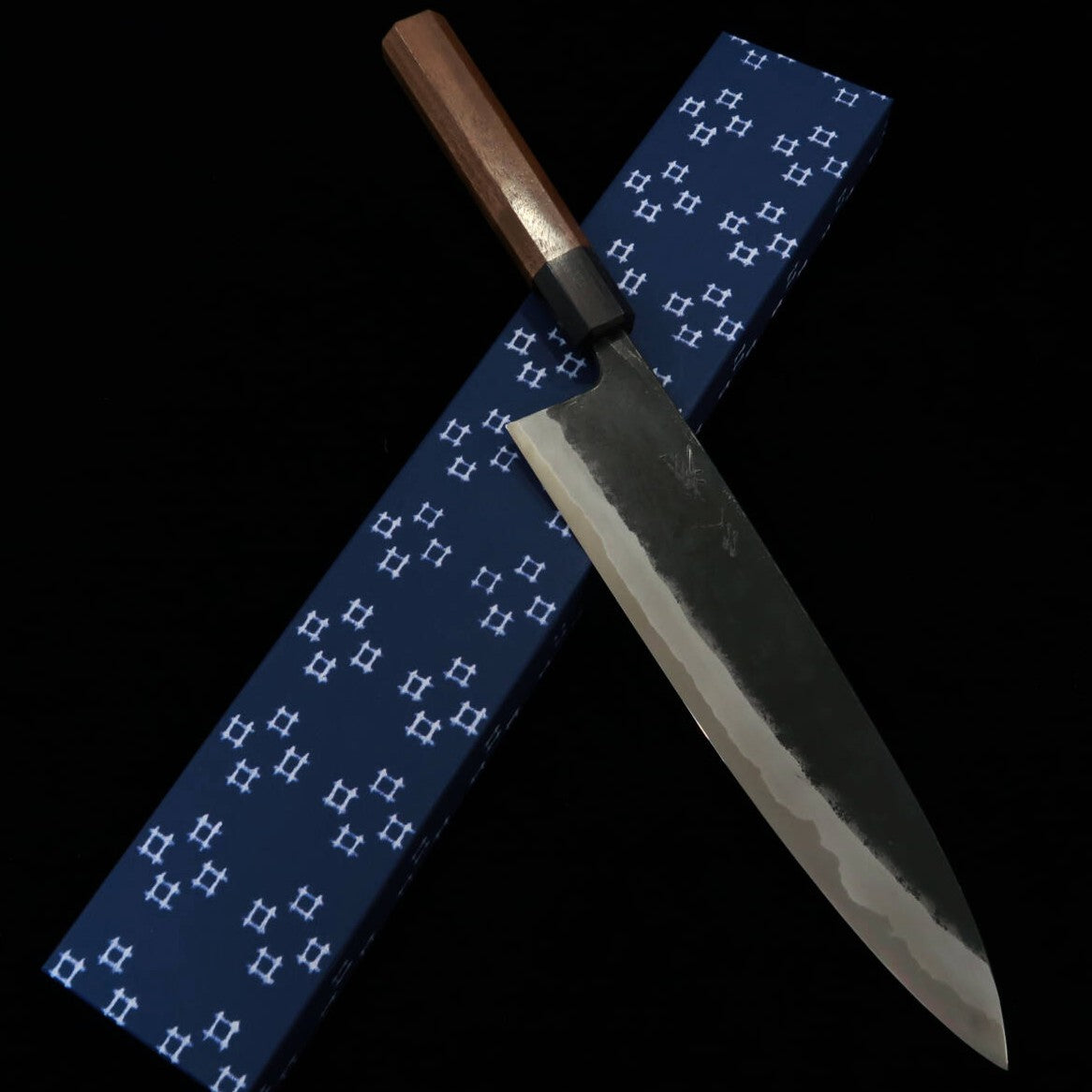 Gyuto MIURA by Shindo Aogami #2 acabado negro, mango octogonal de nogal (240/270 mm)