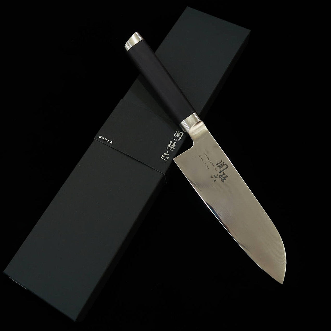 SEKI MAGOROKU Damasco AE-5201 Santoku Pequena (145mm)