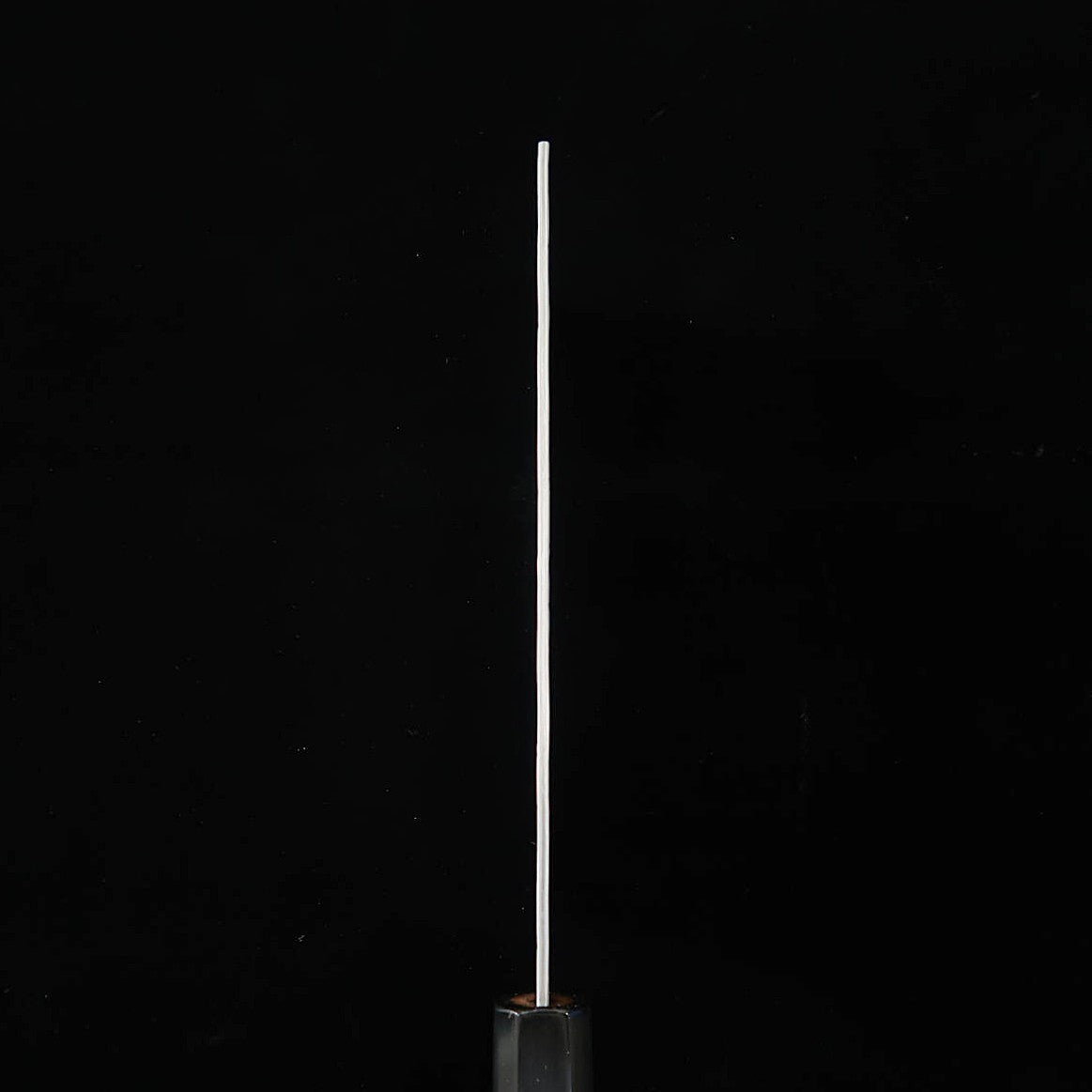 NIGARA Faca Nakiri de Ponta Redonda VG10 Damasco Martelado Cabo de Wenge (165mm)