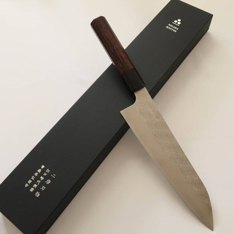 Gyuto NIGARA SPG STRIX damasco martelado com cabo em jacarandá (210/240mm)