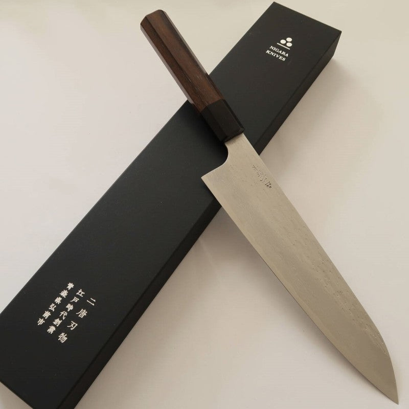 NIGARA VG XEOS Gyuto damas martelé, manche en palissandre (210/240mm)
