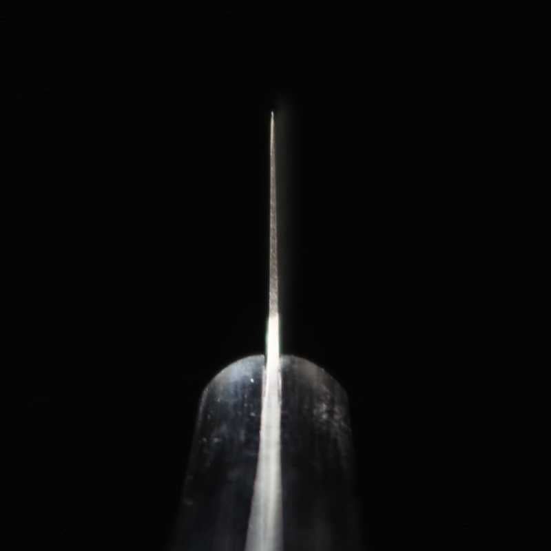 MADAM, Gyuto, Molybdène, Revêtement fluoré (175mm)
