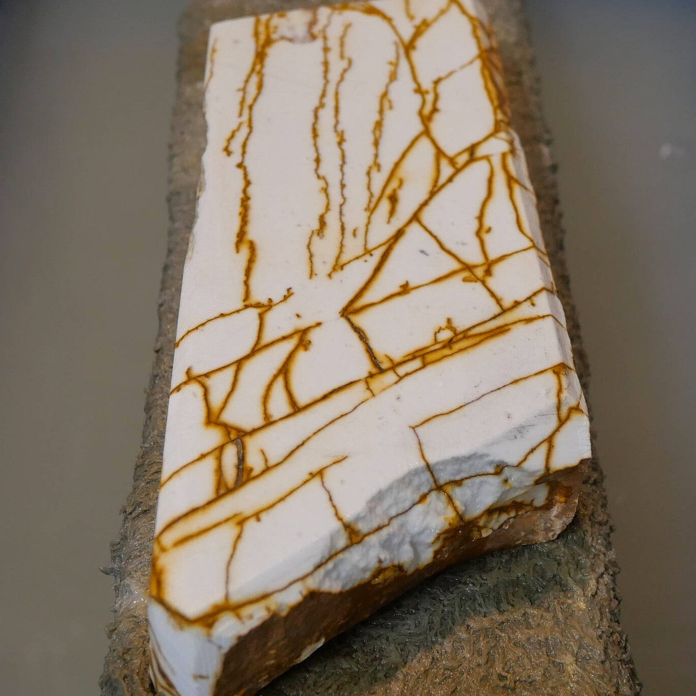 澪つくしひめ 天然砥石 伊豫銘砥 NM22 小梅 70×170×28mm – 三浦刃物店