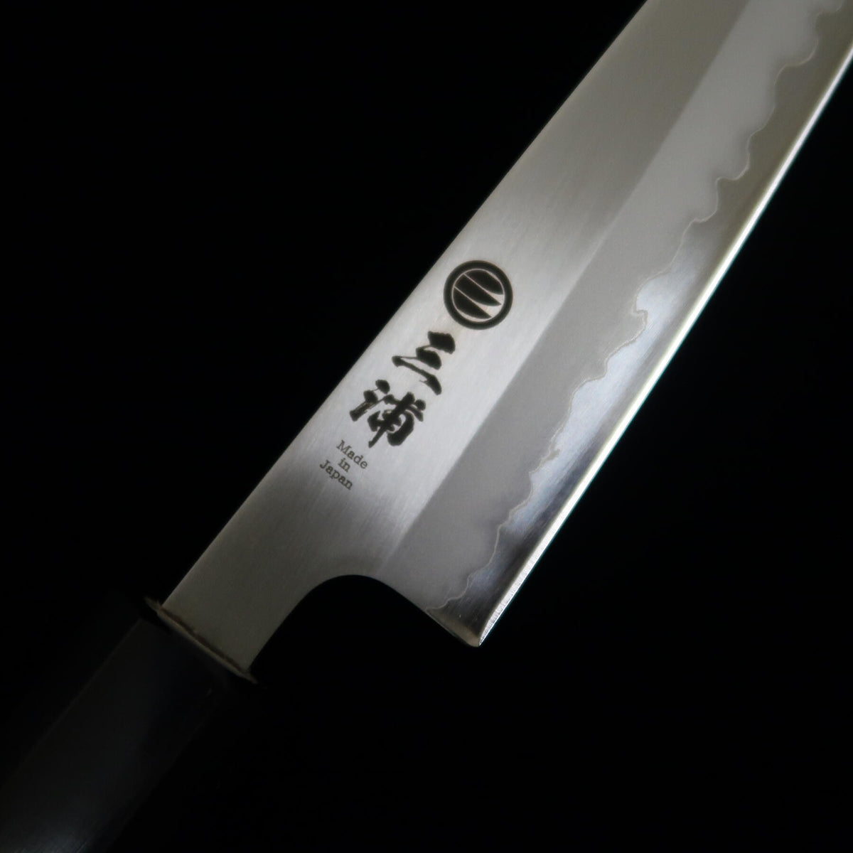 MIURA Miura Petty Acero blanco nº1 laminado inoxidable mango de magnolia octogonal (135/150 mm)