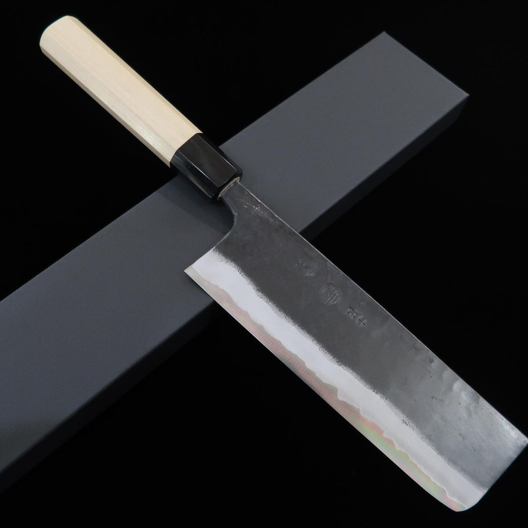 進藤恭平 KYOUHEI SHINDO 菜切 青紙二号 黒打ち 朴八角柄 （165mm）