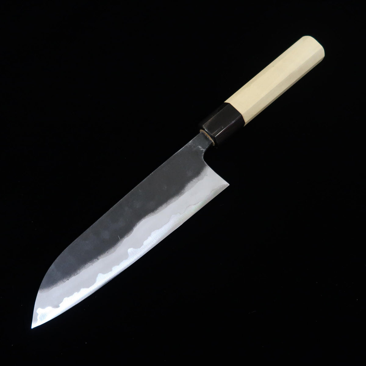 進藤恭平 KYOUHEI SHINDO 三徳 青紙二号 黒打ち 朴八角柄 （165mm）