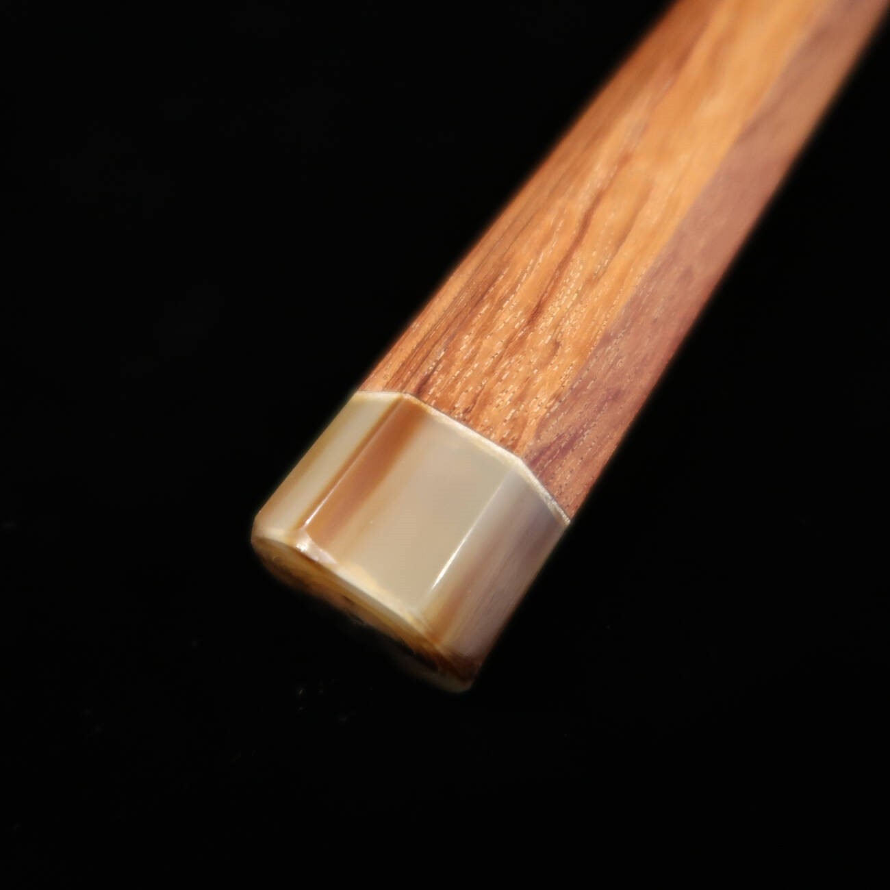 [OUTLET] Mango personalizado para cuchillo Yanagiba, madera de karín, extremos de cuerno de búfalo blanco, forma octogonal (300 mm)