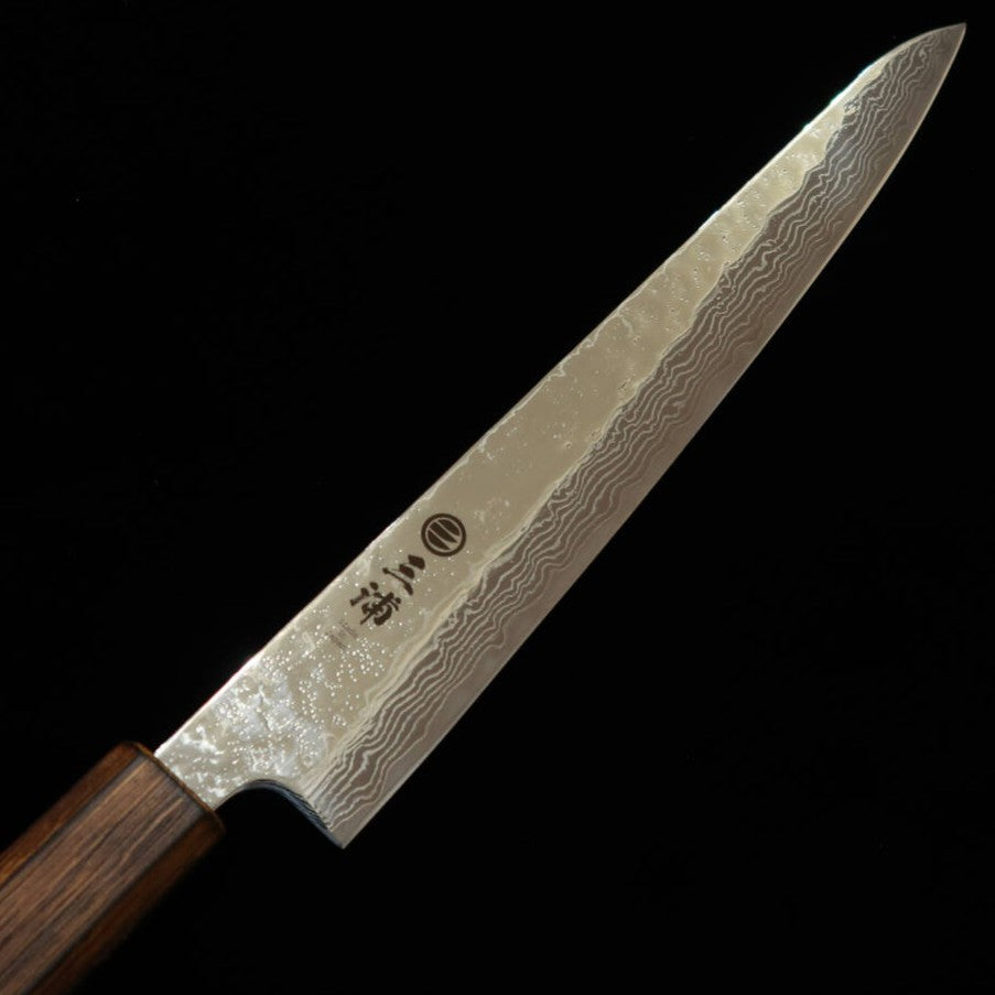 Faca Sujihiki Miura MIURA, aço 440C, acabamento espelhado, Damasco, cabo de carvalho negro (240mm)
