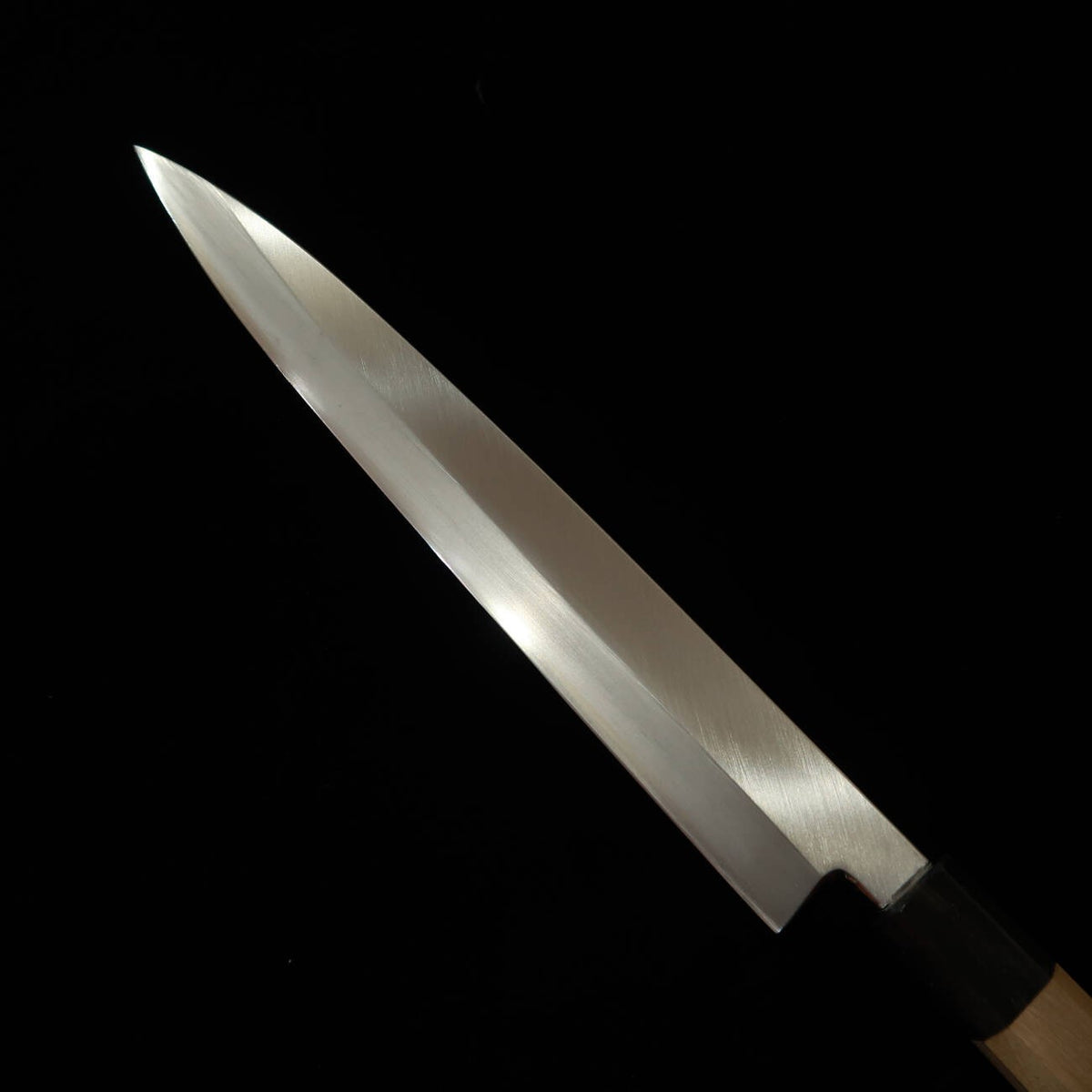 MIURA yanagiba Gingami nº 3 para zurdos, acabado kasumi, mango octogonal de magnolia con virola de cuerno de búfalo (210-300 mm)