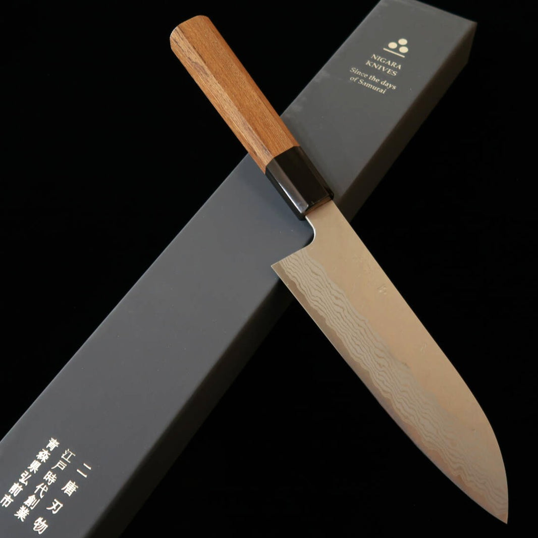 NIGARA Cutlery VG10 Damasco martelado Santoku Cabo de teca (180 mm)