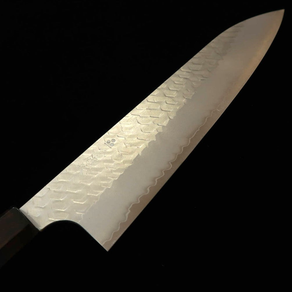 二唐刃物鍛造所 NIGARA SG2 磨き槌目 牛刀 黒檀一体型柄 (210mm)