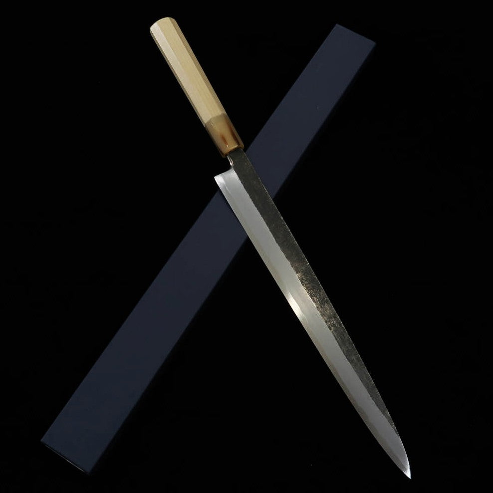 Miura Itadaki, por Yoshikazu Tanaka, acabamento negro, aço Shirogami #2, yanagiba (270/300 mm)