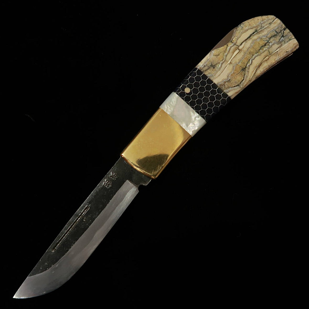 武田刃物TAKEDA　備中手打ち鍛冶 稲垣文雄作 バックロックフォルダーナイフ パール/マンモストゥース/ハニカム