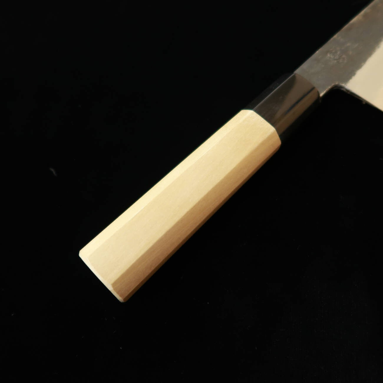 堺菊守SAKAIKIKUMORI 菊月 黒 切付三徳 白紙二号 朴八角柄（180mm