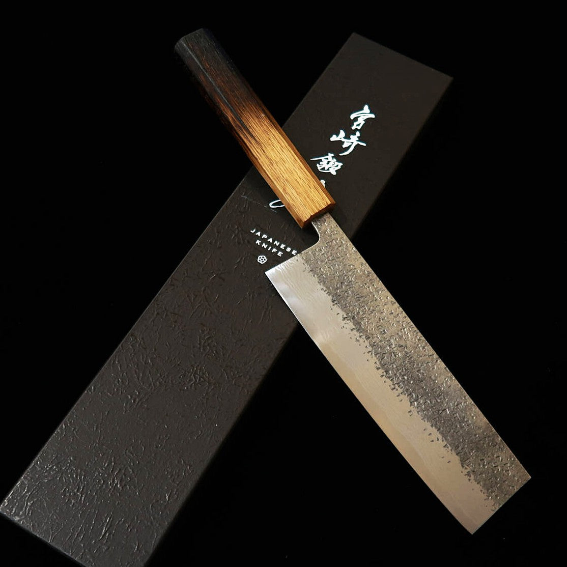 MIYAZAKI KAJIYA Miyazaki Kajiya, nakiri, acero Gingami nº 3, damasco martilleado, tratamiento subcero, mango de roble lacado al fuego (180 mm)
