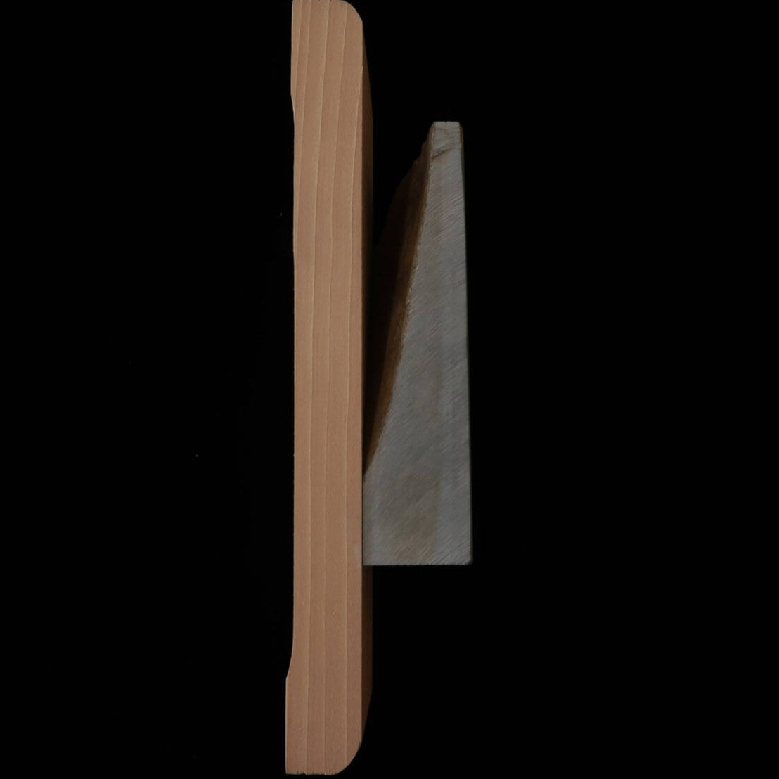 天然砥石　中山浅黄　レザー型コッパ　台付き（78×132×33mm）