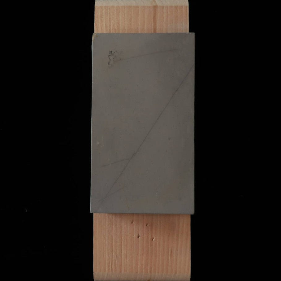 天然砥石　中山浅黄　レザー型コッパ　台付き（78×132×33mm）