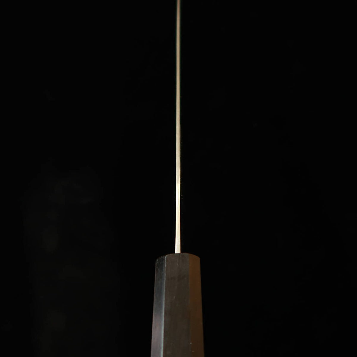 Miura MIURA Gyuto VG10 Damasco integral cabo monobloco de ébano (210 mm)