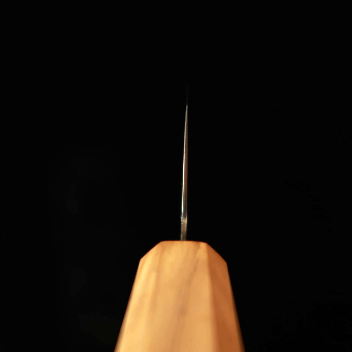 MIURA Gyuto VG10 Damasco integral Cabo monobloco em oliveira (210 mm)