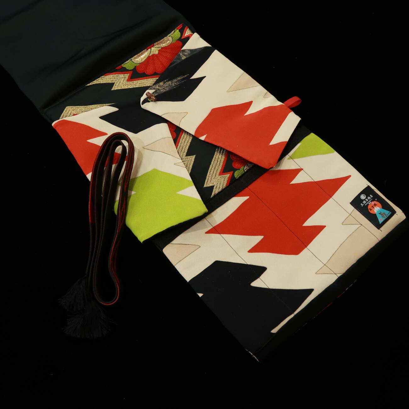 富士鹿 ナイフロール 着物柄 才華爛発（90×30cm）