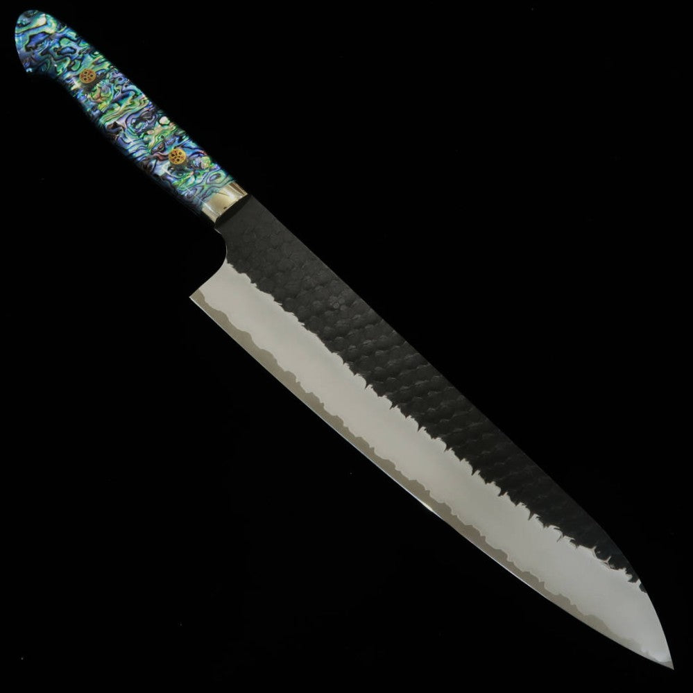 NIGARA Futakora Hamono Seizosho Gyuto SG2, acabado negro forjado con martilleado, mango con incrustaciones de nácar (210/240 mm)