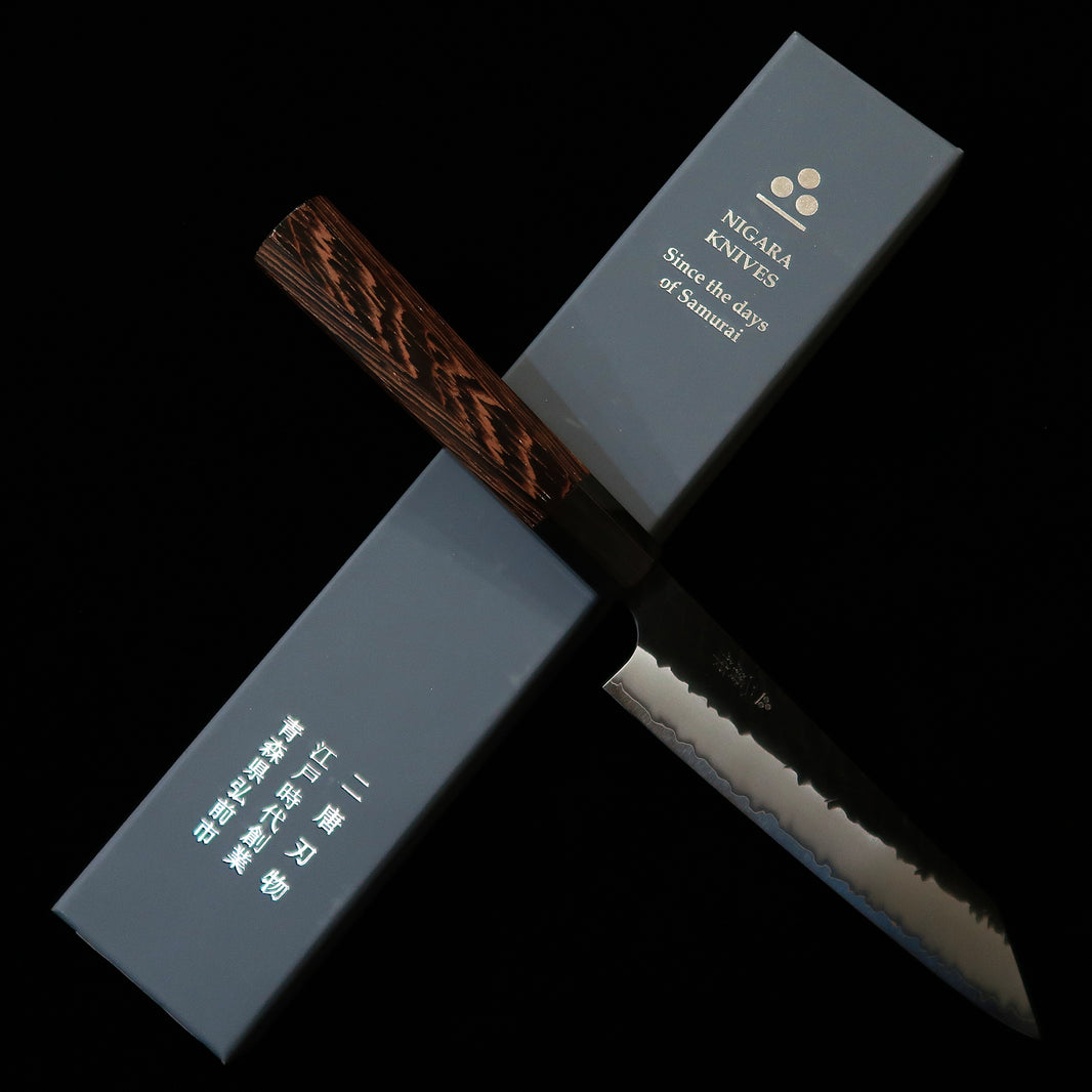 Nigara Hamono NIGARA petty tipo kiritsuke SG2, acabado martillado, negro forjado, mango octogonal de wengué (150 mm)