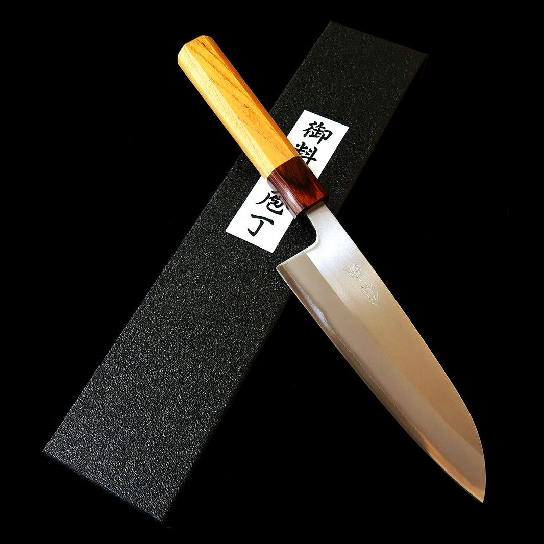 HADO Micho – Estilo Okina, Shirogami nº1, clad em inox martelado, cabo em zelkova – Santoku (165 mm)