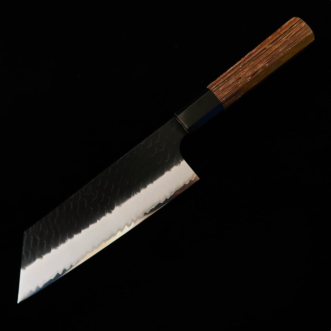 NIGARA (Forge NITOU) couteau nakiri kiritsuke SG2 martelé noirci manche octogonal en wengé (180 mm)