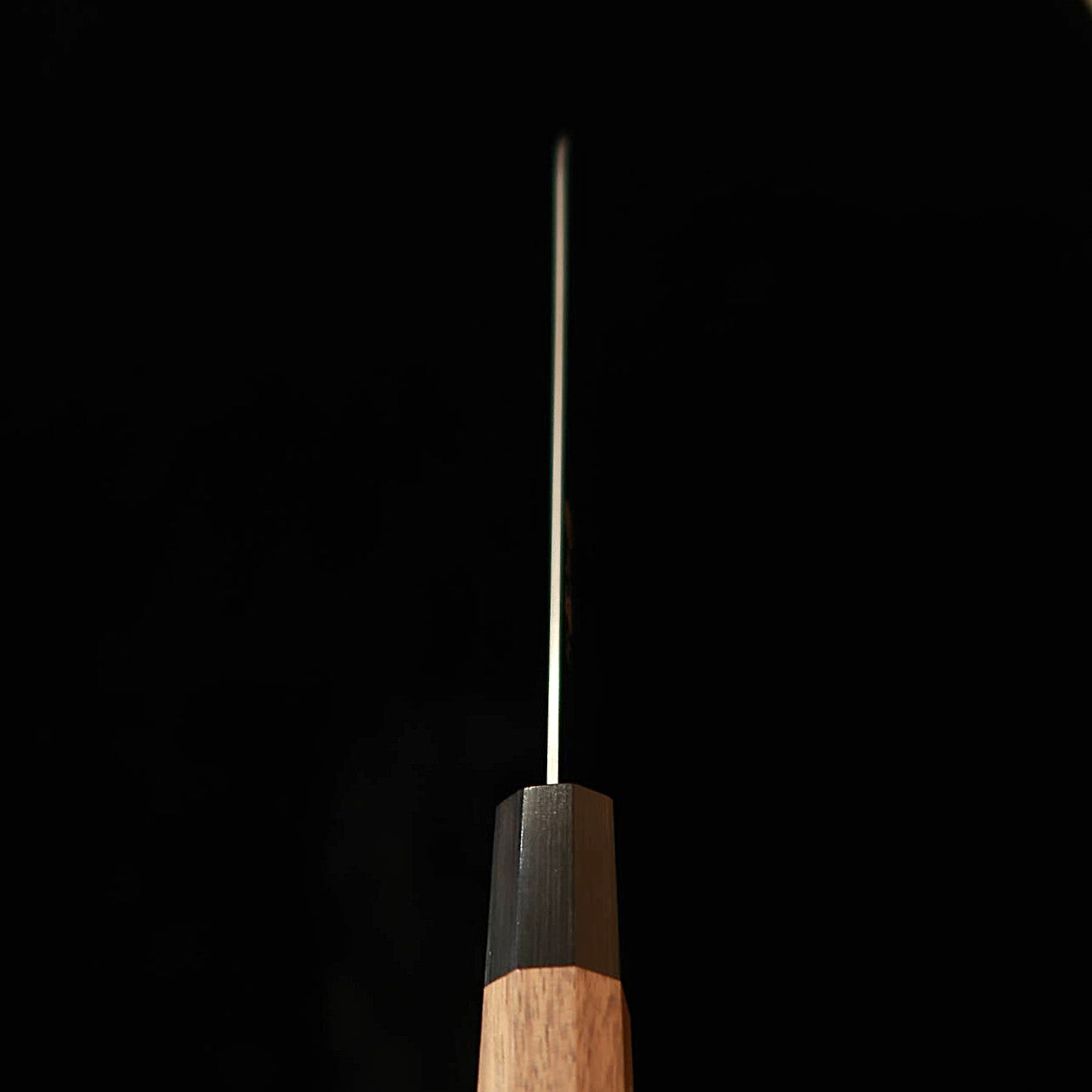 三浦MIURA 牛刀 440C 磨き 胡桃八角柄（240mm）