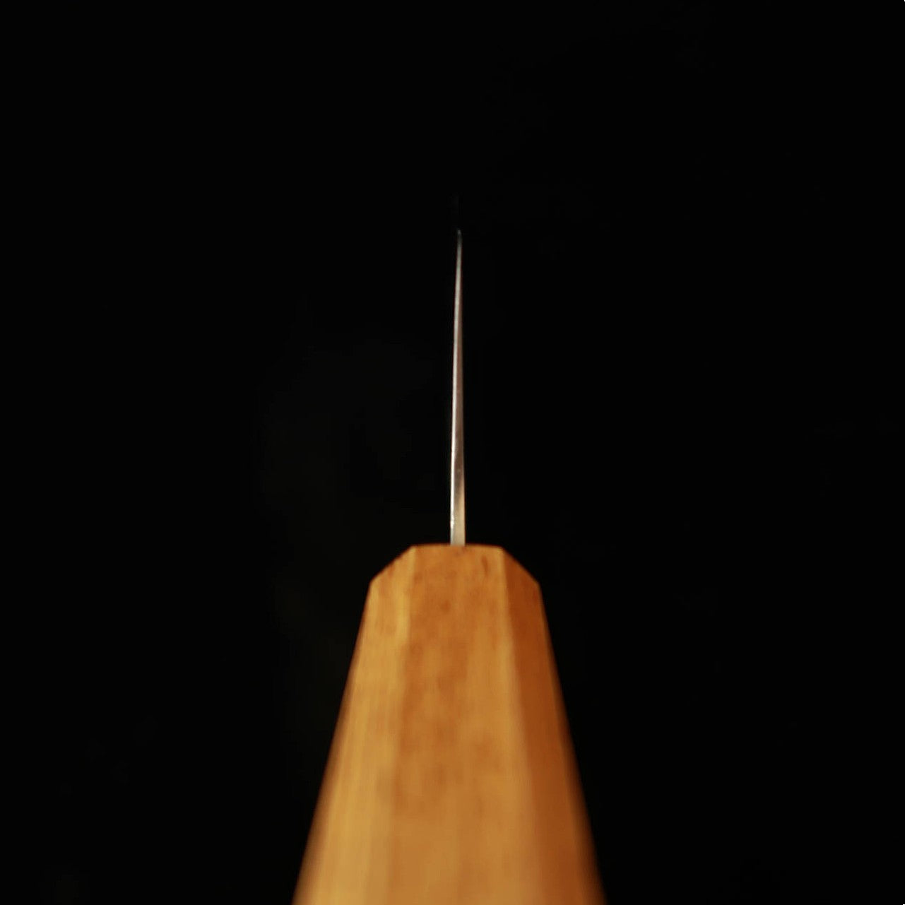 三浦MIURA 牛刀 440C 磨き 焼漆八角柄（240mm）