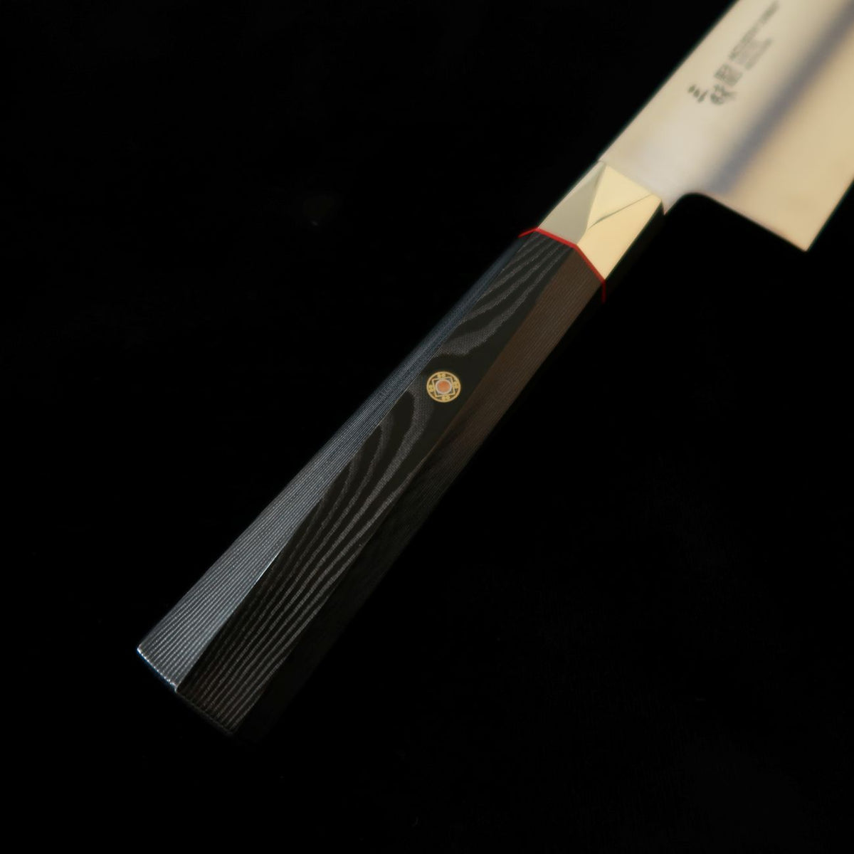 [Novo padrão] MCUSTA ZANMAI Supreme 3 Twisted Gyuto (210/240 mm)
