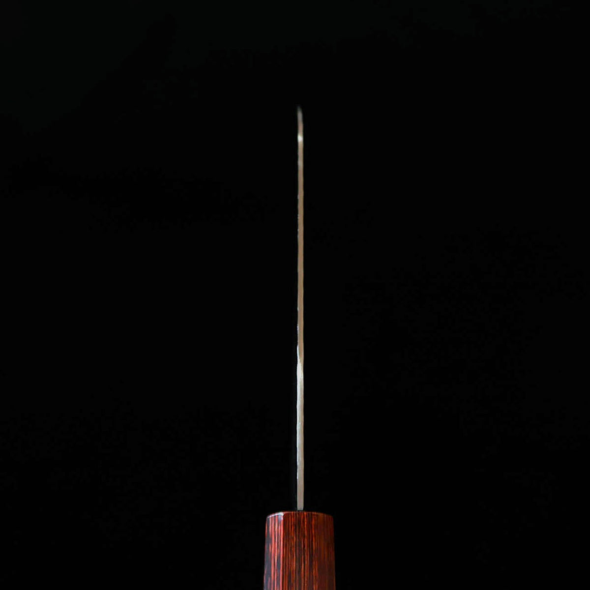 Sakai Takayuki Santoku 33 capas Damasco, mango octogonal de olmo japonés (keyaki) (180 mm)