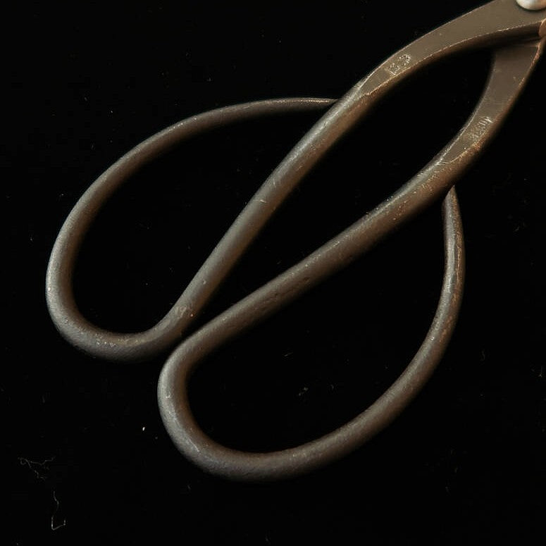 KANESHIN Kaneshin – ciseaux à pincement pour bonsaï, pour gaucher, finition kuro-uchi (190 mm) No602C