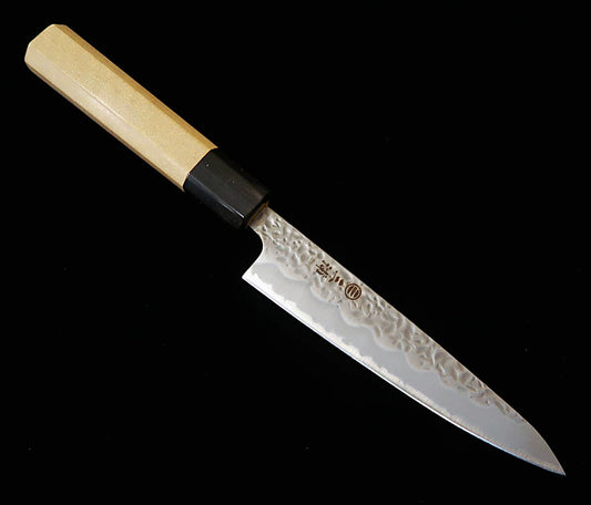 Petty MIURA Shirogami No.1 acabado mate y martillado, mango octogonal de magnolia y cuerno de búfalo (135mm)