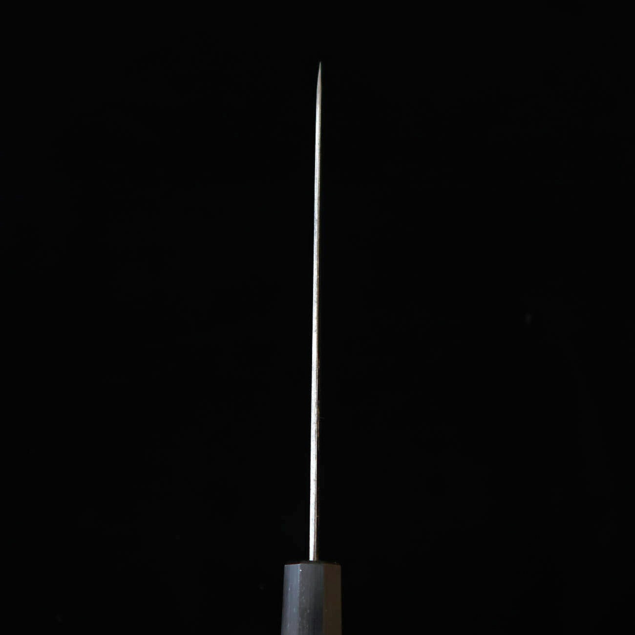 Couteau de chef (Gyuto) MIURA - Acier Aogami Super, Finition brute de forge (Kuro-uchi), Manche octogonal en palissandre violet (210 mm)