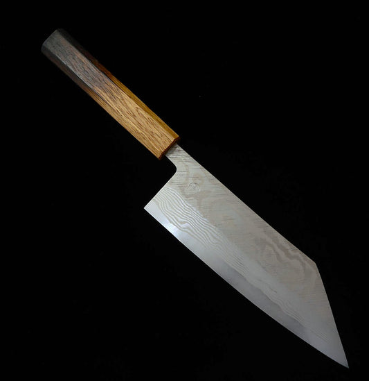 Bunka MIYAZAKI KAJIYA Tsubaki Ginsan, acabado martillado, damasco, mango octagonal de madera roble lacado quemado (180mm)