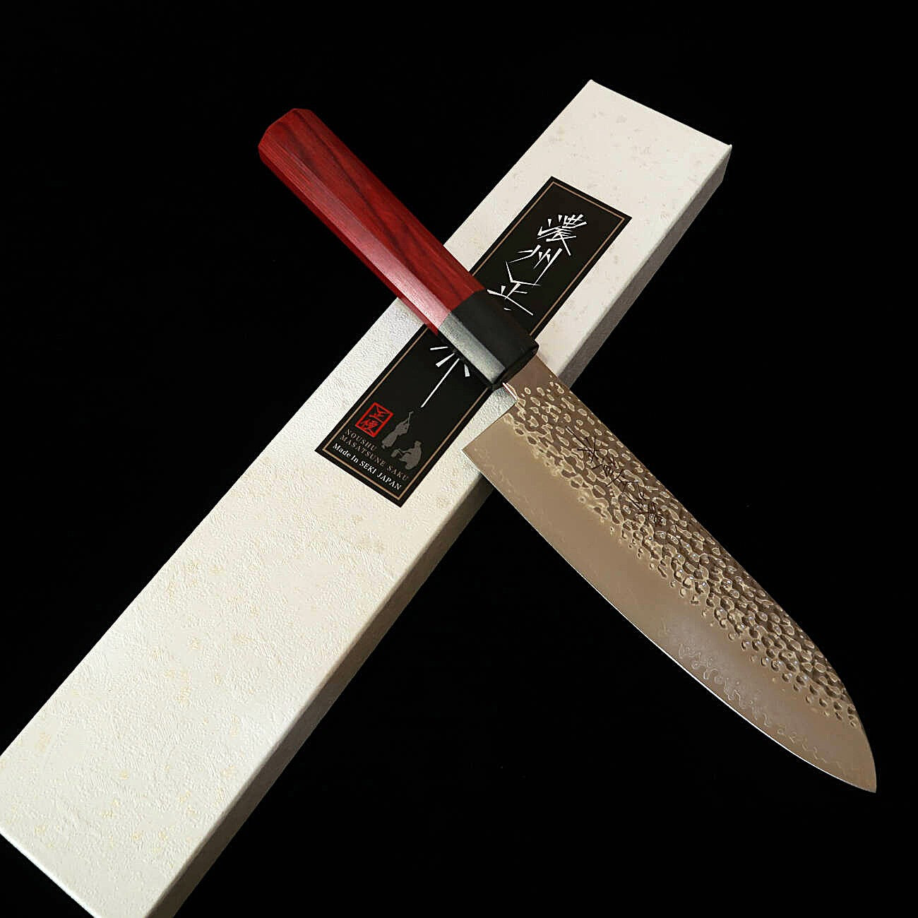 V.ROAD  濃州正恒作 Nosyu Masamune 三徳 VG10 鎚目 33層ダマスカス 積層強化柄 赤×黒（180mm）
